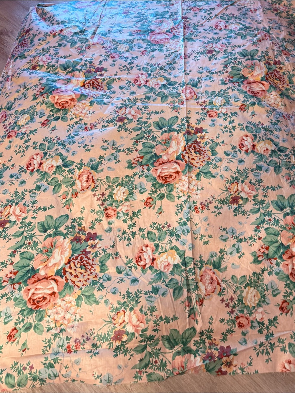Vintage Jay Yang Shabby Floral Polished Chintz Cabbages Fabric 8 Yds Roses - Picture 4 of 8